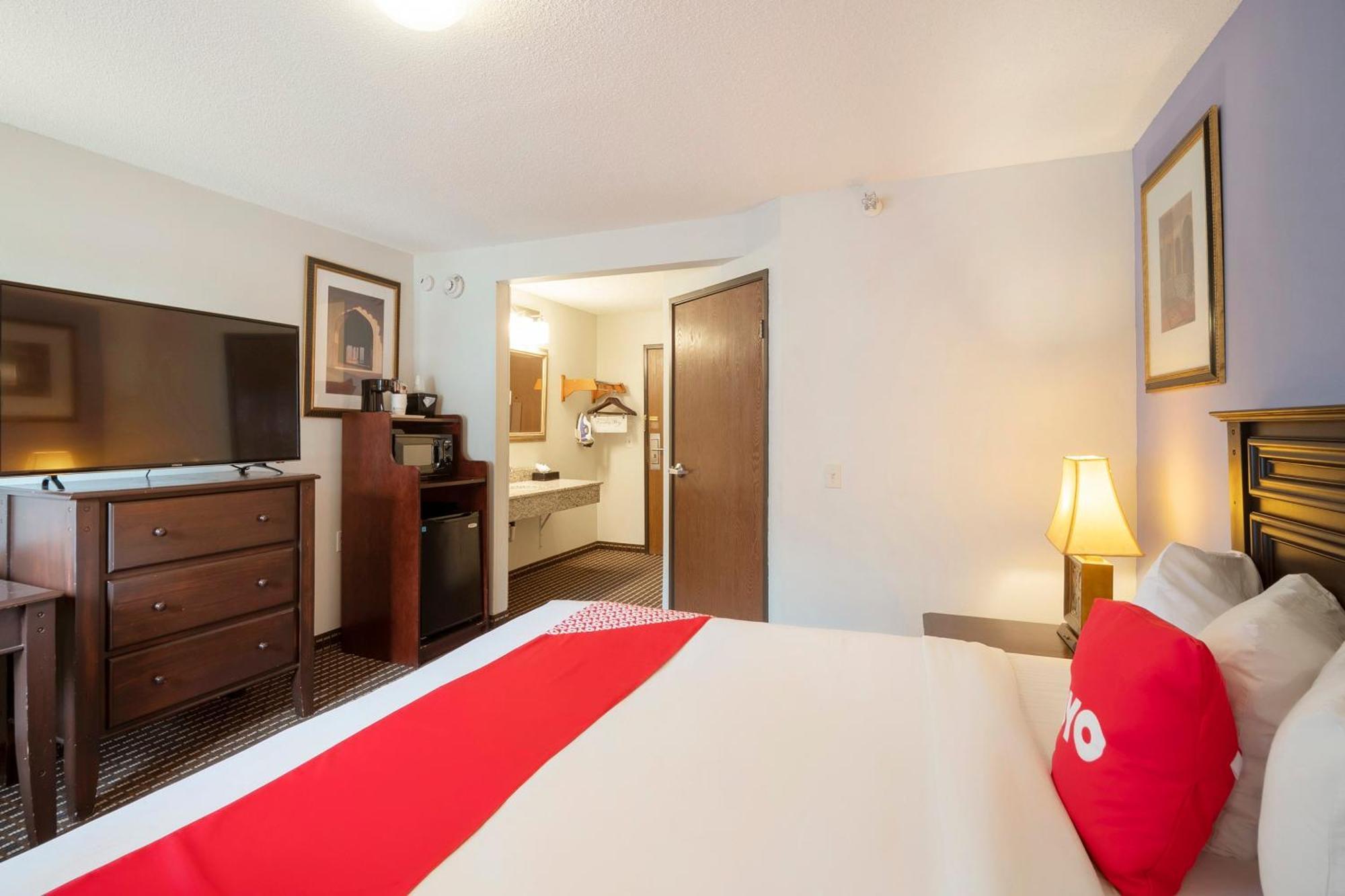 Oyo Townhouse Houston Airport North Hotel Exterior foto