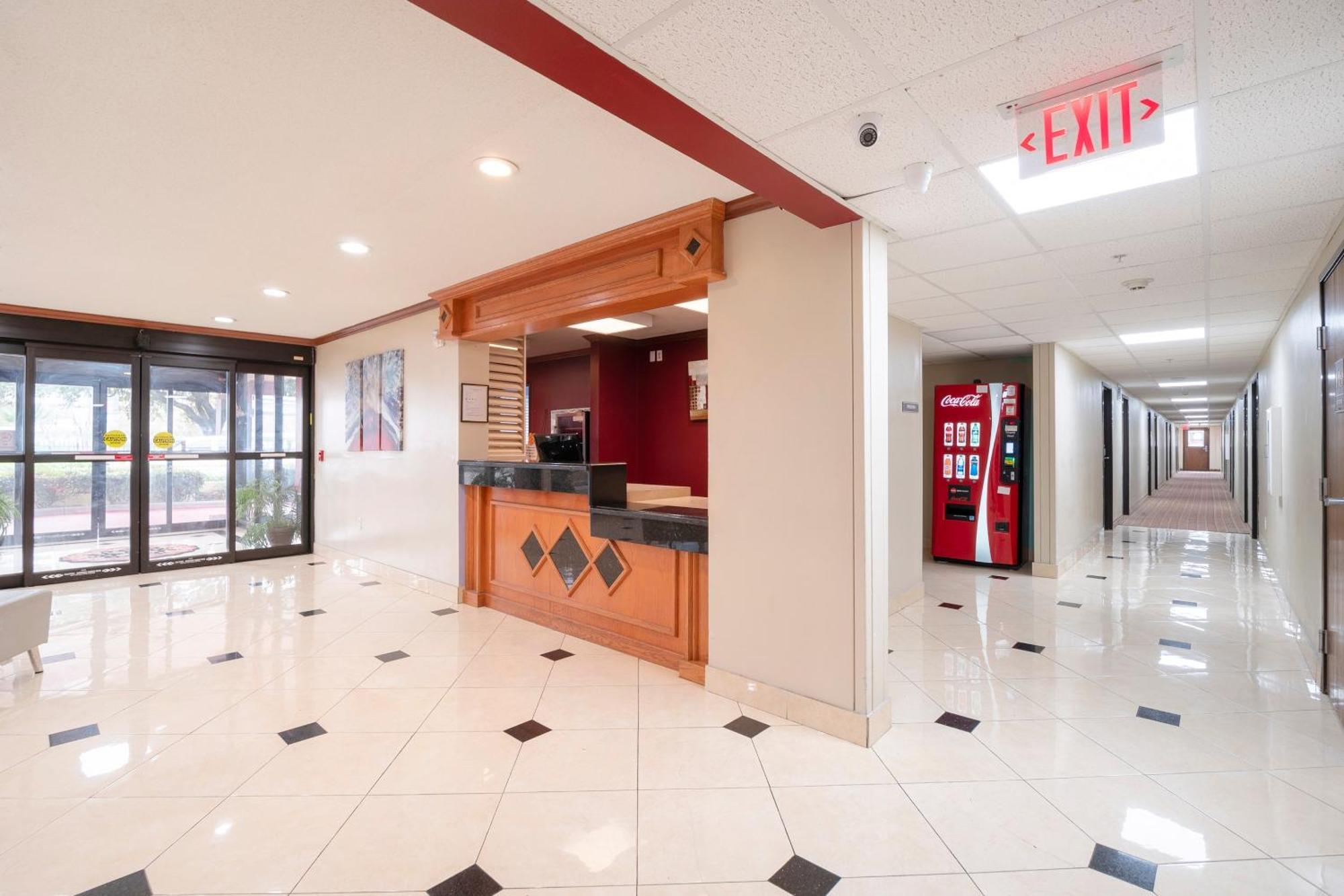 Oyo Townhouse Houston Airport North Hotel Exterior foto