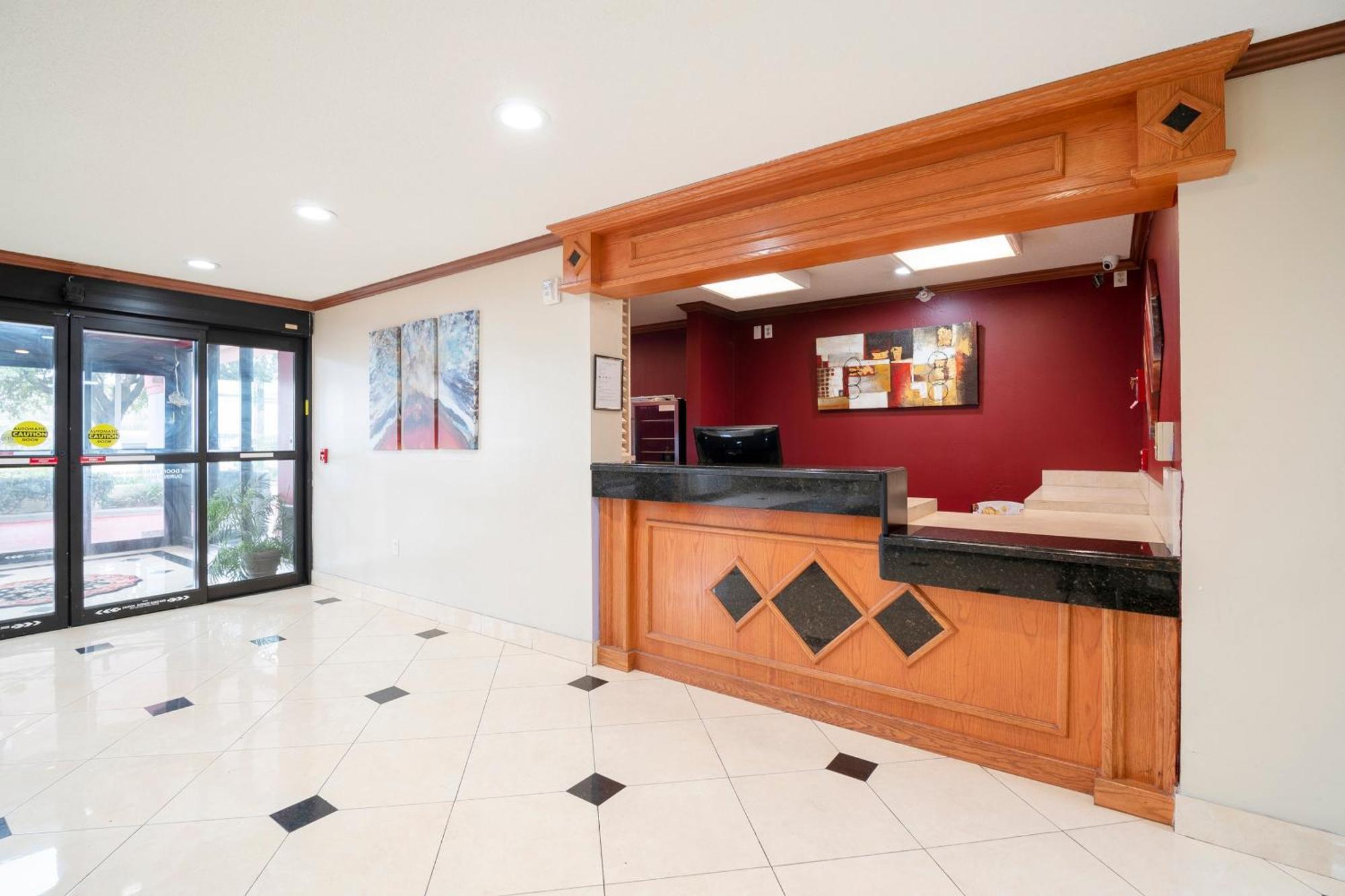 Oyo Townhouse Houston Airport North Hotel Exterior foto